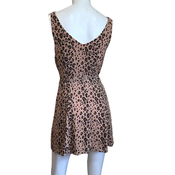 Reformation ANCHORAGE Feline Leopard Wrap Mini Dress sz XS - Picture 4 of 9
